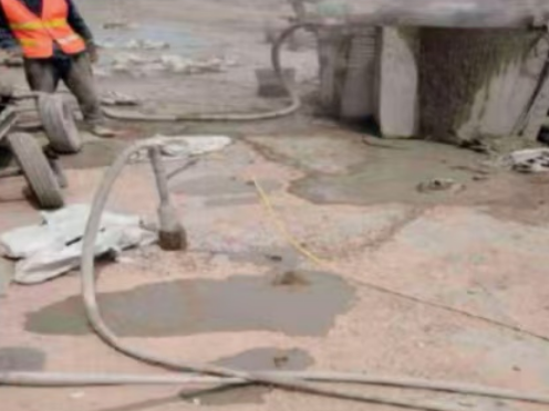 南充水泥混凝土路面板底注浆技术 路面脱空注浆整治方案
